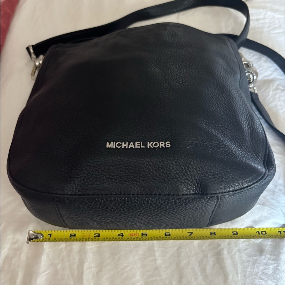 Michael Kors Black Pebbled Leather Shoulder Bag - Picture 5 of 10